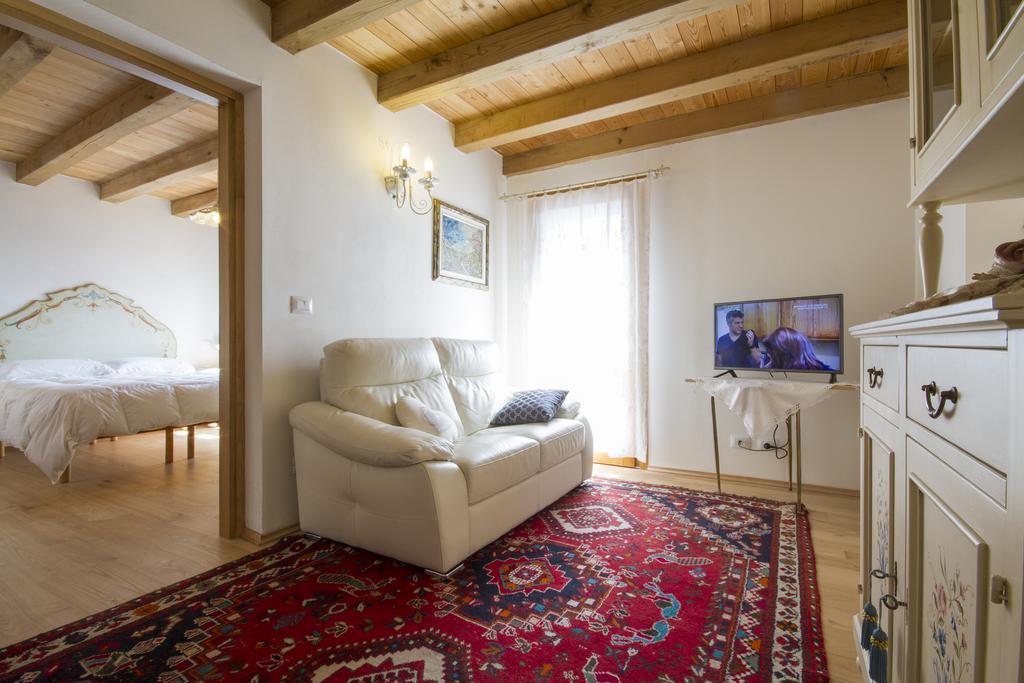 Casa Ursic Scrittore Grimacco المظهر الخارجي الصورة